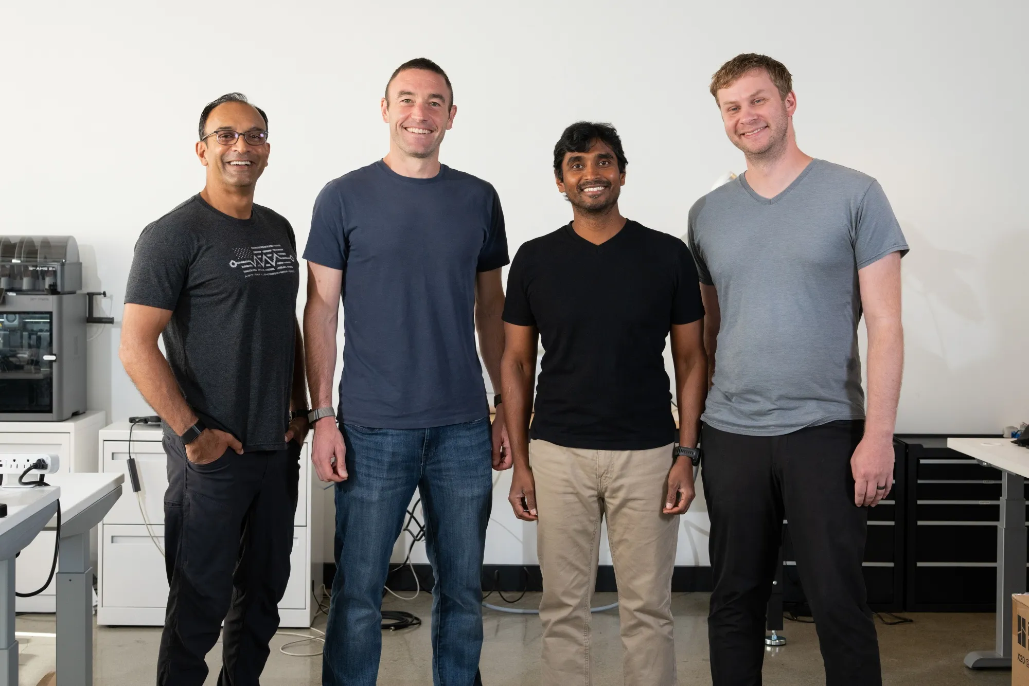 Warp Sciences 四位联合创始人合影,从左至右:DJ Patil、Kevin Weil、Manohar Paluri、Solomon Reisberg(照片由 Samaara Patil 提供,刊于彭博社)