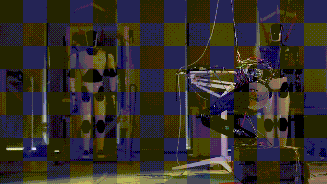 世界首款电驱机器人练「空翻」，单挑波士顿动力Atlas！还会煮咖啡拉花