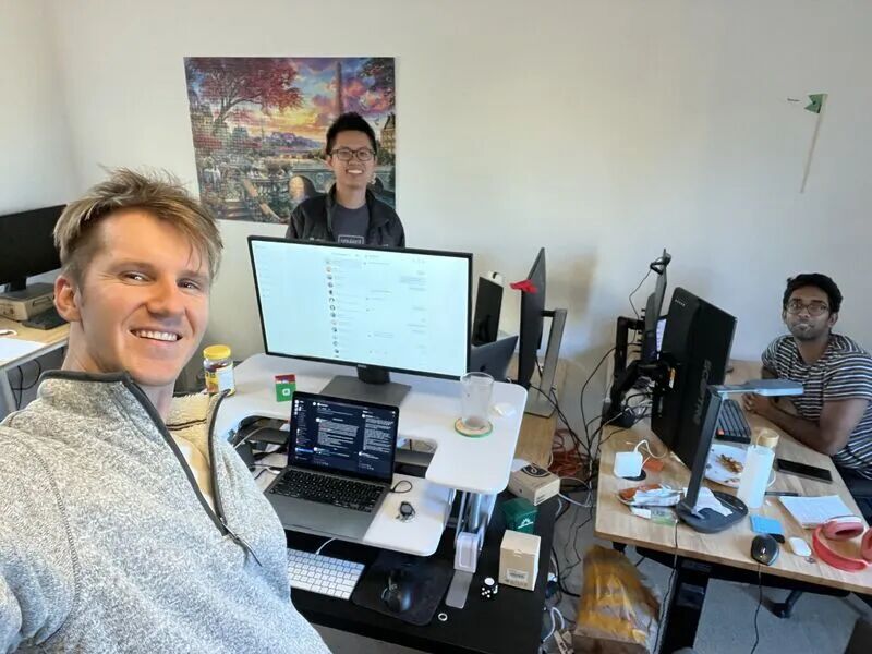 It took us 17 days to go from idea to paid MVP for Pylon. Nov 21st -  Initial Idea 💡 Nov 28th - Interviewed and got into YC Dec 8th - Went